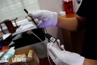 暗戰中的眼睛 一位“反偷窺獵人”如何揪出藏匿的針孔相機與竊聽器